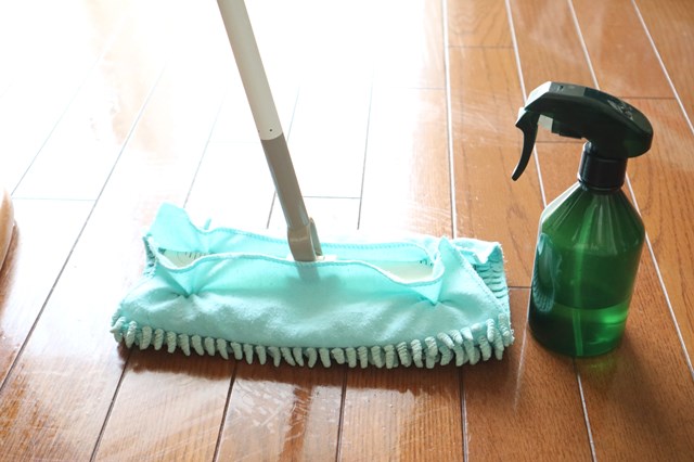 【床の拭き掃除】5分でできる簡単な方法！